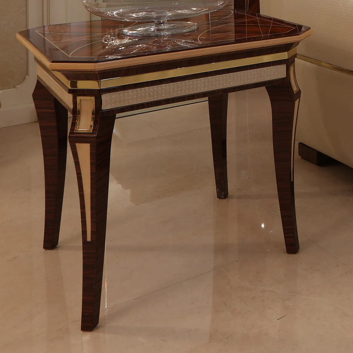 Squared side coffee table made in italy su misura 2