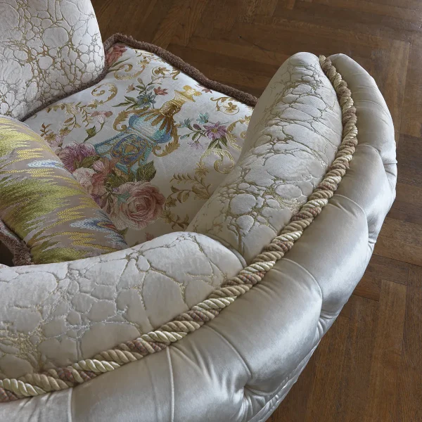 Ambra armchair made in italy su misura 4