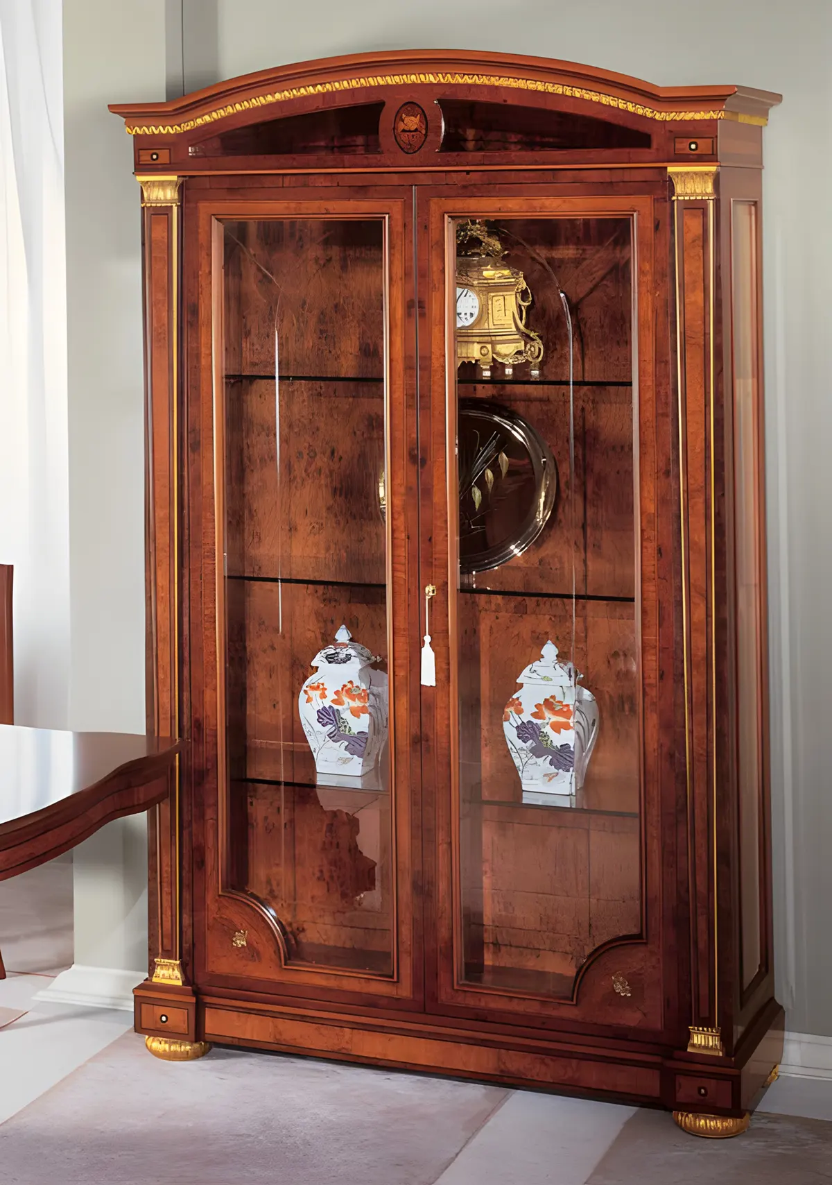 Impero display cabinet 2 doors